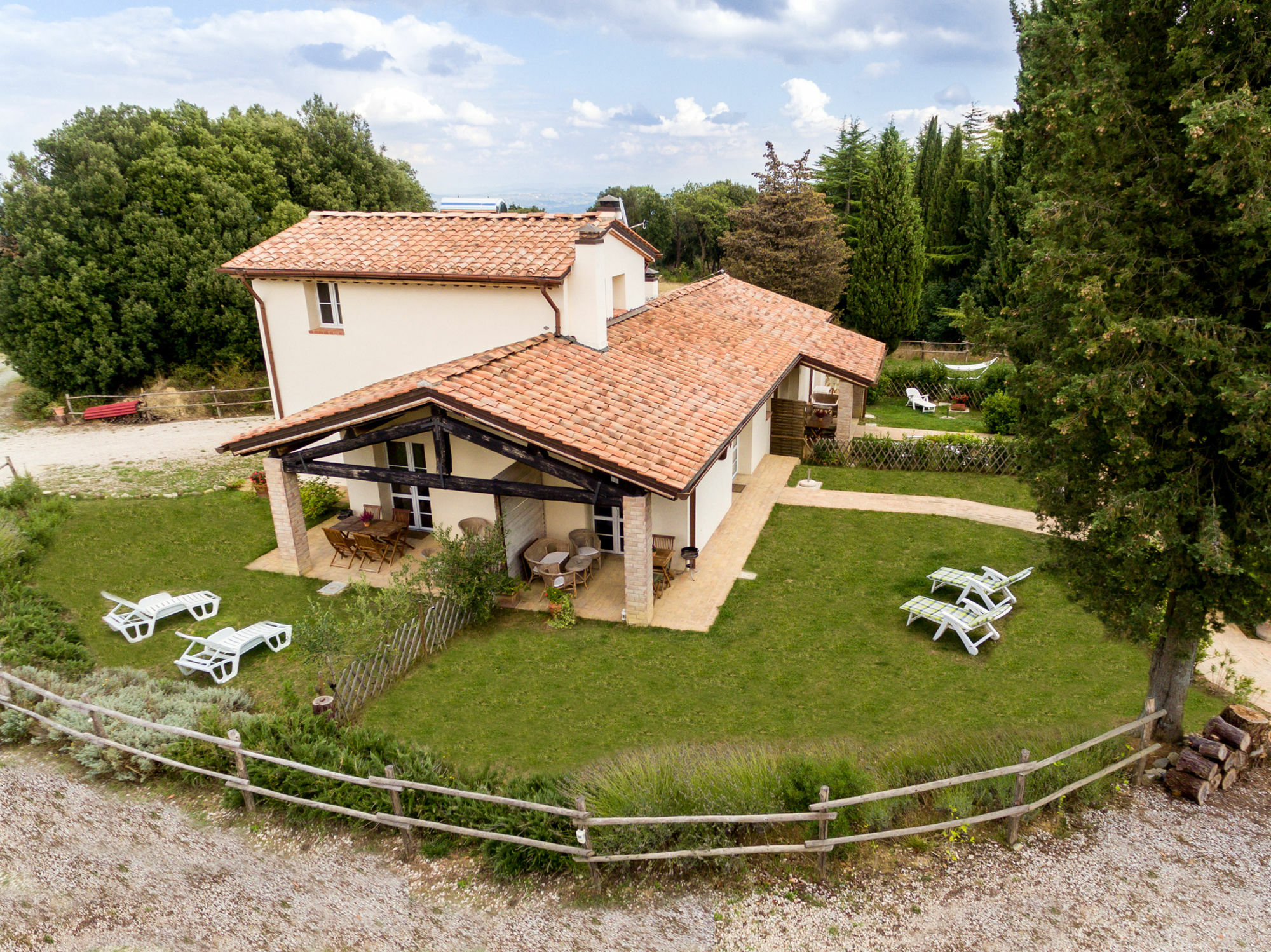 Borgo Le Colline Luxury Agriturismo In Tuscany Gambassi Terme Zewnętrze zdjęcie